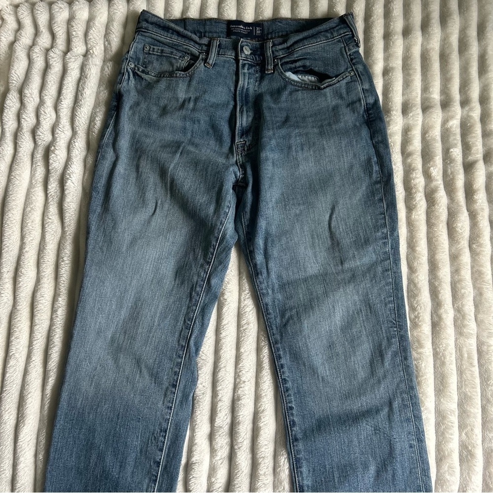 NWOT Abercrombie & Fitch Mens US31 Straight Signature Stretch Leg Blue Jeans